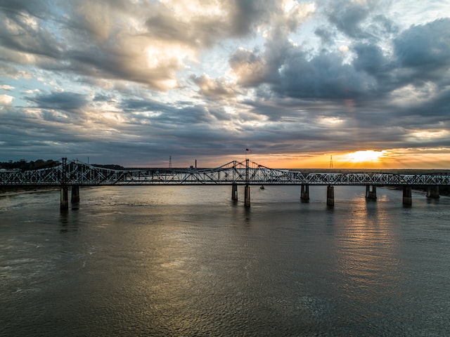 Bridge over water in Warren County